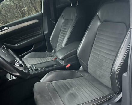 Белый Фольксваген Пассат, объемом двигателя 2 л и пробегом 205 тыс. км за 21955 $, фото 26 на Automoto.ua