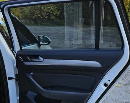 Білий Фольксваген Пассат, об'ємом двигуна 2 л та пробігом 214 тис. км за 18800 $, фото 35 на Automoto.ua