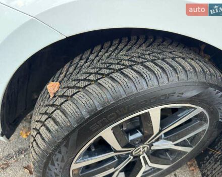 Фольксваген Пассат 2020 в Киеве на Automoto.ua Белый Фольксваген Пассат, объемом двигателя 1.97 л и пробегом 205 тыс. км за 18500 $, фото 12 на Automoto.ua