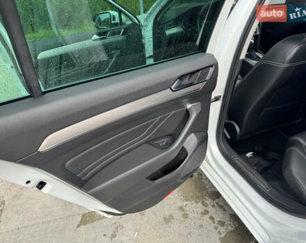 Білий Фольксваген Пассат, об'ємом двигуна 1.97 л та пробігом 205 тис. км за 22900 $, фото 20 на Automoto.ua