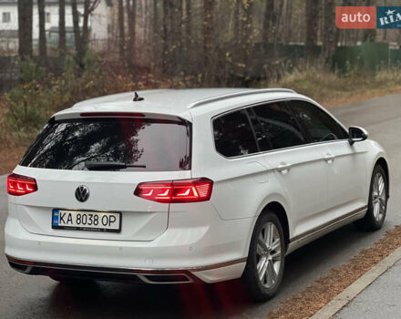 Белый Фольксваген Пассат, объемом двигателя 2 л и пробегом 205 тыс. км за 21955 $, фото 13 на Automoto.ua