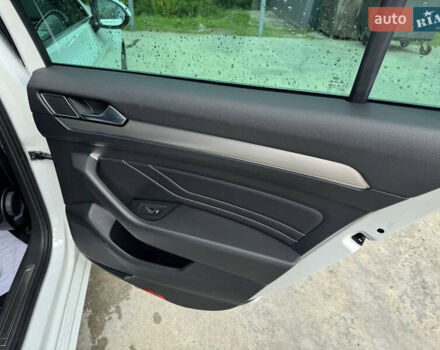 Білий Фольксваген Пассат, об'ємом двигуна 1.97 л та пробігом 205 тис. км за 22900 $, фото 22 на Automoto.ua