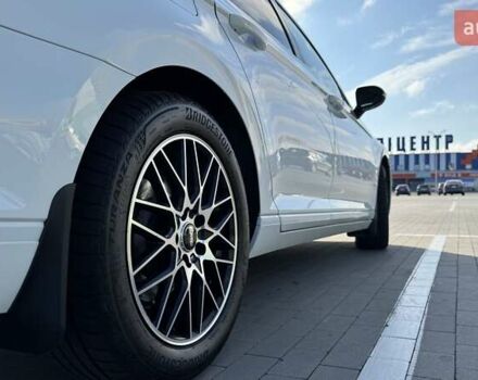 Белый Фольксваген Пассат, объемом двигателя 1.97 л и пробегом 225 тыс. км за 23400 $, фото 25 на Automoto.ua