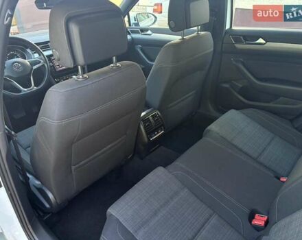 Белый Фольксваген Пассат, объемом двигателя 1.97 л и пробегом 172 тыс. км за 25700 $, фото 12 на Automoto.ua