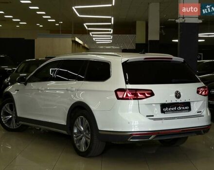 Белый Фольксваген Пассат, объемом двигателя 1.97 л и пробегом 226 тыс. км за 22999 $, фото 1 на Automoto.ua