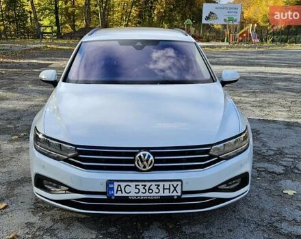 Білий Фольксваген Пассат, об'ємом двигуна 2 л та пробігом 214 тис. км за 18800 $, фото 4 на Automoto.ua