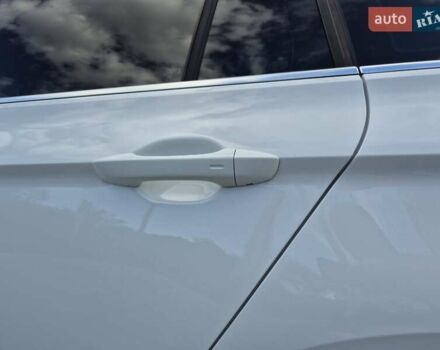 Білий Фольксваген Пассат, об'ємом двигуна 1.97 л та пробігом 218 тис. км за 18850 $, фото 16 на Automoto.ua