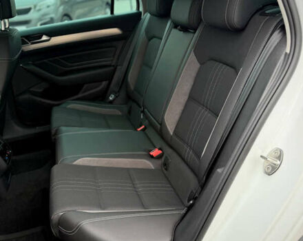 Фольксваген Пассат 2021 у Києві на Automoto.ua Білий Фольксваген Пассат, об'ємом двигуна 2 л та пробігом 107 тис. км за 32450 $, фото 44 на Automoto.ua