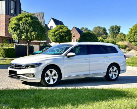 Фольксваген Пассат 2021 в Умани на Automoto.ua Белый Фольксваген Пассат, объемом двигателя 2 л и пробегом 155 тыс. км за 25000 $, фото 7 на Automoto.ua