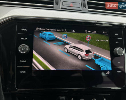 Білий Фольксваген Пассат, об'ємом двигуна 2 л та пробігом 186 тис. км за 21500 $, фото 44 на Automoto.ua