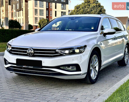 Фольксваген Пассат 2021 в Умани на Automoto.ua Белый Фольксваген Пассат, объемом двигателя 2 л и пробегом 155 тыс. км за 25000 $, фото 14 на Automoto.ua