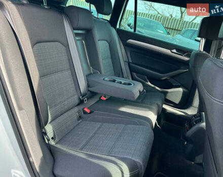 Фольксваген Пассат 2021 в Луцке на Automoto.ua Белый Фольксваген Пассат, объемом двигателя 1.97 л и пробегом 225 тыс. км за 25122 $, фото 26 на Automoto.ua