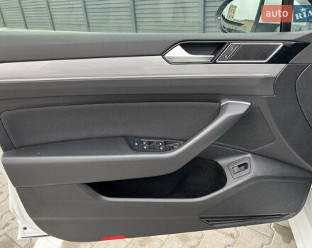 Білий Фольксваген Пассат, об'ємом двигуна 2 л та пробігом 186 тис. км за 21500 $, фото 39 на Automoto.ua