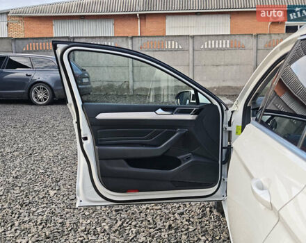 Белый Фольксваген Пассат, объемом двигателя 2 л и пробегом 202 тыс. км за 24999 $, фото 17 на Automoto.ua