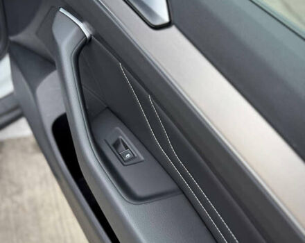 Фольксваген Пассат 2021 у Києві на Automoto.ua Білий Фольксваген Пассат, об'ємом двигуна 2 л та пробігом 107 тис. км за 32450 $, фото 22 на Automoto.ua