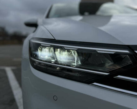 Білий Фольксваген Пассат, об'ємом двигуна 2 л та пробігом 186 тис. км за 21500 $, фото 9 на Automoto.ua