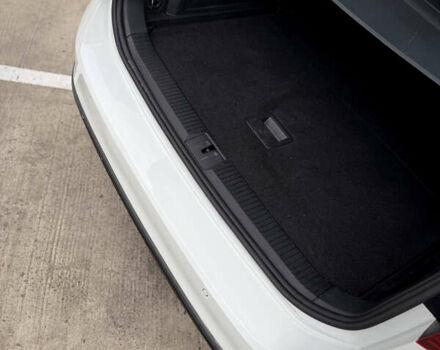 Фольксваген Пассат 2021 у Києві на Automoto.ua Білий Фольксваген Пассат, об'ємом двигуна 2 л та пробігом 107 тис. км за 32450 $, фото 55 на Automoto.ua