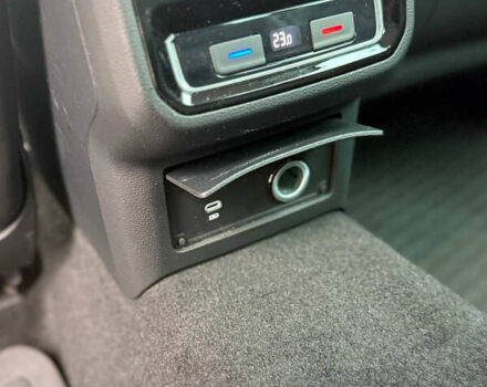 Фольксваген Пассат 2021 у Києві на Automoto.ua Білий Фольксваген Пассат, об'ємом двигуна 2 л та пробігом 107 тис. км за 32450 $, фото 46 на Automoto.ua