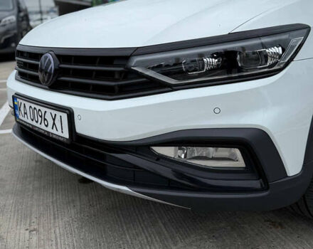 Фольксваген Пассат 2021 у Києві на Automoto.ua Білий Фольксваген Пассат, об'ємом двигуна 2 л та пробігом 107 тис. км за 32450 $, фото 8 на Automoto.ua