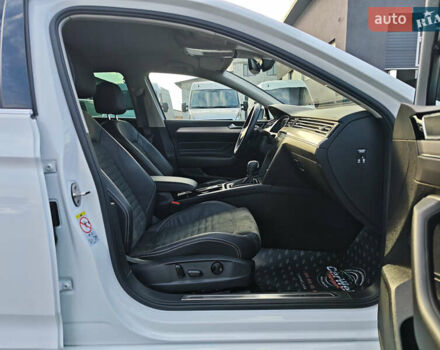 Белый Фольксваген Пассат, объемом двигателя 2 л и пробегом 202 тыс. км за 24999 $, фото 70 на Automoto.ua