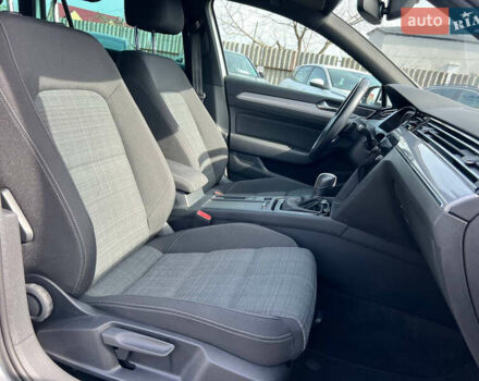 Фольксваген Пассат 2021 в Луцке на Automoto.ua Белый Фольксваген Пассат, объемом двигателя 1.97 л и пробегом 225 тыс. км за 25122 $, фото 28 на Automoto.ua