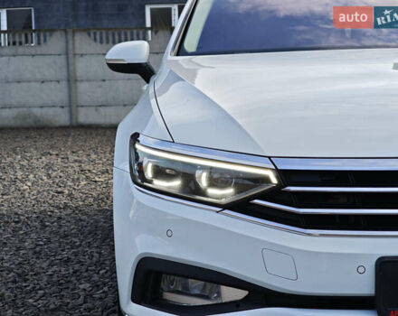 Белый Фольксваген Пассат, объемом двигателя 2 л и пробегом 202 тыс. км за 24999 $, фото 10 на Automoto.ua