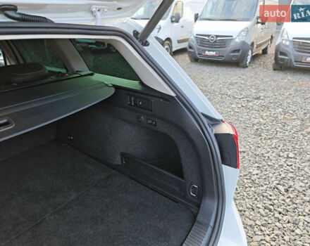 Белый Фольксваген Пассат, объемом двигателя 2 л и пробегом 202 тыс. км за 24999 $, фото 65 на Automoto.ua