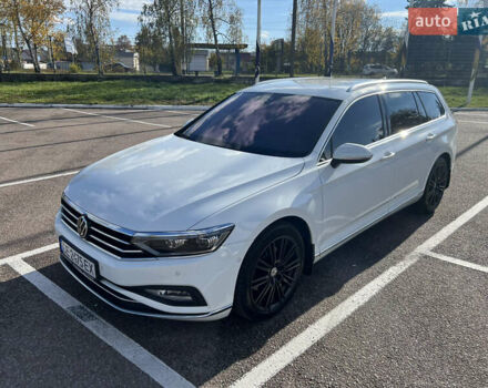 Білий Фольксваген Пассат, об'ємом двигуна 1.97 л та пробігом 226 тис. км за 23900 $, фото 1 на Automoto.ua