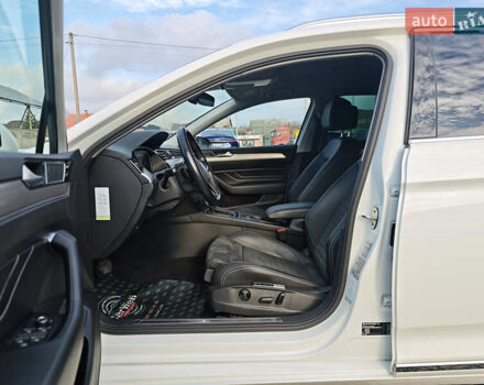 Белый Фольксваген Пассат, объемом двигателя 2 л и пробегом 202 тыс. км за 24999 $, фото 19 на Automoto.ua