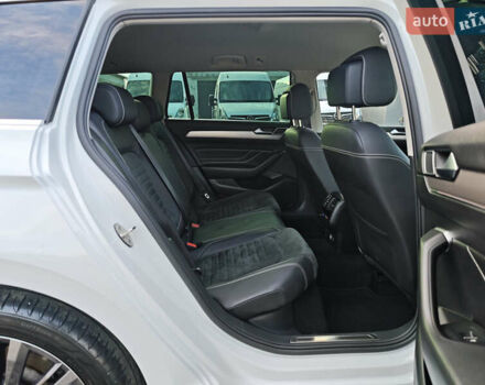 Белый Фольксваген Пассат, объемом двигателя 2 л и пробегом 202 тыс. км за 24999 $, фото 68 на Automoto.ua