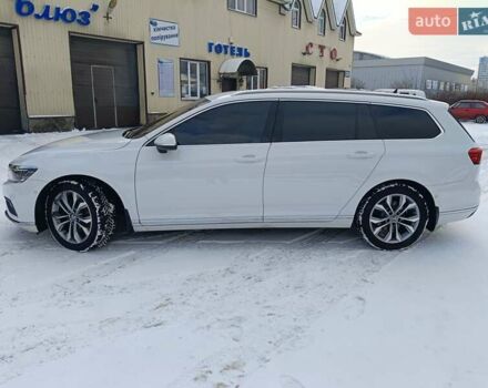 Білий Фольксваген Пассат, об'ємом двигуна 1.97 л та пробігом 230 тис. км за 22500 $, фото 1 на Automoto.ua