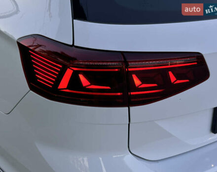 Фольксваген Пассат 2021 в Умани на Automoto.ua Белый Фольксваген Пассат, объемом двигателя 2 л и пробегом 155 тыс. км за 25000 $, фото 28 на Automoto.ua