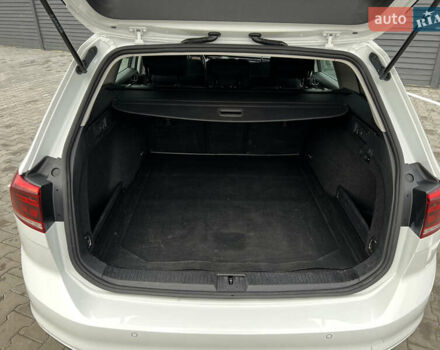 Білий Фольксваген Пассат, об'ємом двигуна 2 л та пробігом 186 тис. км за 21500 $, фото 36 на Automoto.ua