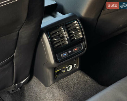 Белый Фольксваген Пассат, объемом двигателя 2 л и пробегом 202 тыс. км за 24999 $, фото 62 на Automoto.ua