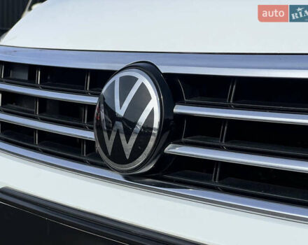 Фольксваген Пассат 2021 в Луцке на Automoto.ua Белый Фольксваген Пассат, объемом двигателя 1.97 л и пробегом 225 тыс. км за 25122 $, фото 7 на Automoto.ua