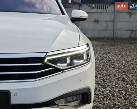 Белый Фольксваген Пассат, объемом двигателя 2 л и пробегом 202 тыс. км за 24999 $, фото 11 на Automoto.ua