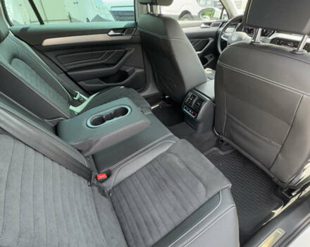 Белый Фольксваген Пассат, объемом двигателя 2 л и пробегом 194 тыс. км за 25900 $, фото 36 на Automoto.ua