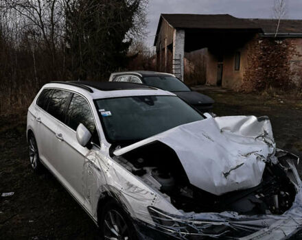 Белый Фольксваген Пассат, объемом двигателя 1.4 л и пробегом 89 тыс. км за 15500 $, фото 6 на Automoto.ua