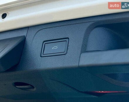 Фольксваген Пассат 2021 в Луцке на Automoto.ua Белый Фольксваген Пассат, объемом двигателя 1.97 л и пробегом 225 тыс. км за 25122 $, фото 23 на Automoto.ua