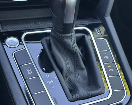 Фольксваген Пассат 2021 в Умани на Automoto.ua Белый Фольксваген Пассат, объемом двигателя 2 л и пробегом 155 тыс. км за 25000 $, фото 45 на Automoto.ua