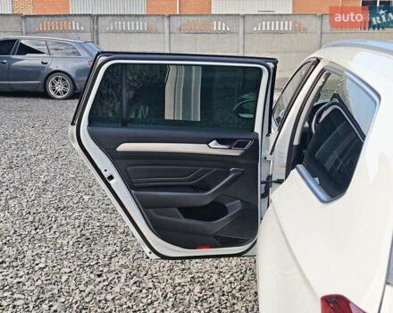 Белый Фольксваген Пассат, объемом двигателя 2 л и пробегом 202 тыс. км за 24999 $, фото 59 на Automoto.ua