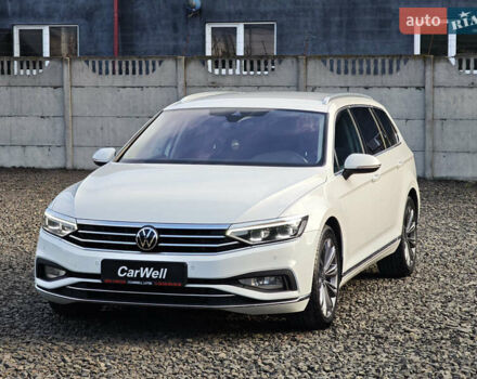 Белый Фольксваген Пассат, объемом двигателя 2 л и пробегом 202 тыс. км за 24999 $, фото 3 на Automoto.ua