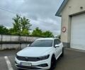 Белый Фольксваген Пассат, объемом двигателя 1.97 л и пробегом 220 тыс. км за 18500 $, фото 1 на Automoto.ua