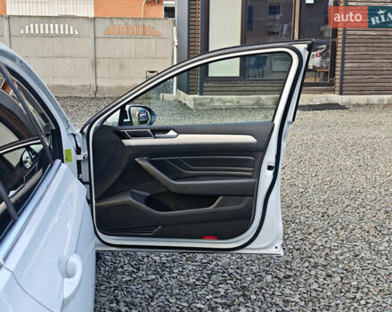 Белый Фольксваген Пассат, объемом двигателя 2 л и пробегом 202 тыс. км за 24999 $, фото 69 на Automoto.ua