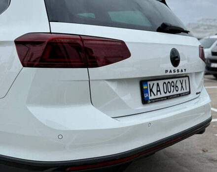 Фольксваген Пассат 2021 у Києві на Automoto.ua Білий Фольксваген Пассат, об'ємом двигуна 2 л та пробігом 107 тис. км за 32450 $, фото 11 на Automoto.ua