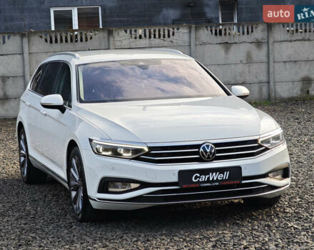 Белый Фольксваген Пассат, объемом двигателя 2 л и пробегом 202 тыс. км за 24999 $, фото 1 на Automoto.ua