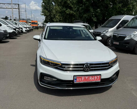 Белый Фольксваген Пассат, объемом двигателя 2 л и пробегом 194 тыс. км за 25900 $, фото 1 на Automoto.ua