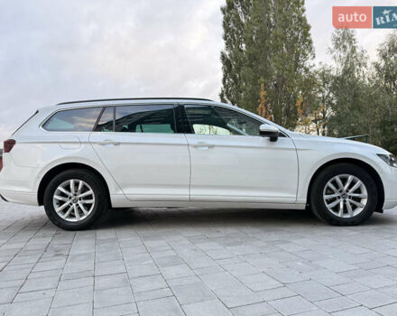 Белый Фольксваген Пассат, объемом двигателя 2 л и пробегом 205 тыс. км за 27500 $, фото 39 на Automoto.ua