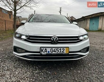 Белый Фольксваген Пассат, объемом двигателя 1.97 л и пробегом 215 тыс. км за 24500 $, фото 5 на Automoto.ua