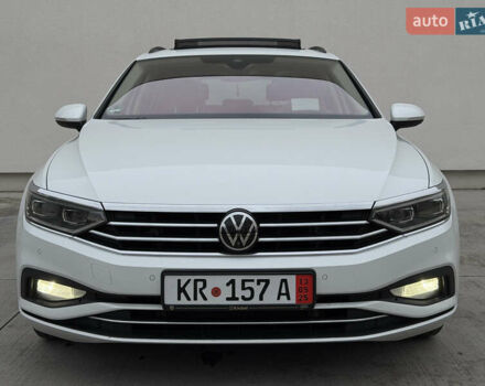 Білий Фольксваген Пассат, об'ємом двигуна 2 л та пробігом 156 тис. км за 26999 $, фото 1 на Automoto.ua